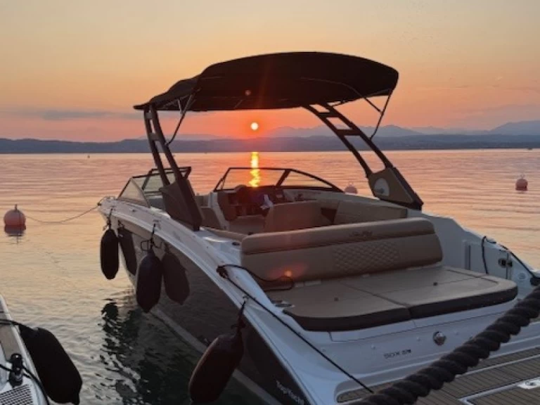 Motorboat to hire Bardolino at the best price