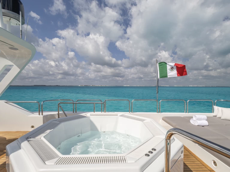 Yacht hire Cancún cheap 115