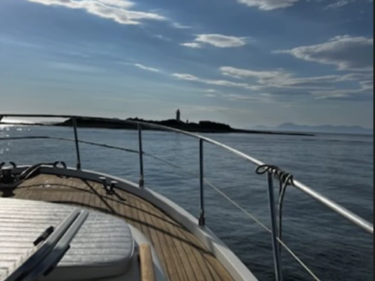 Charter a Cantieri Estensi Goldstar 44 in Agnone on Samboat