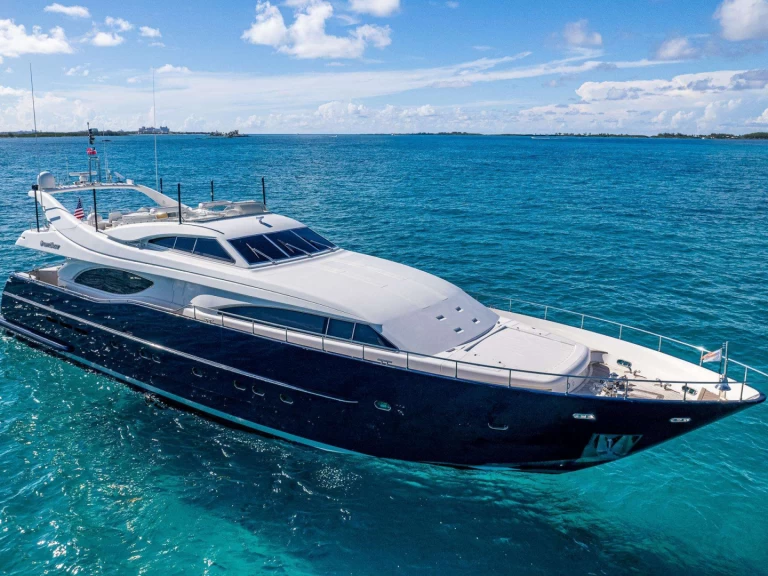 Hire a Ferretti Dream Chaser New York (City)