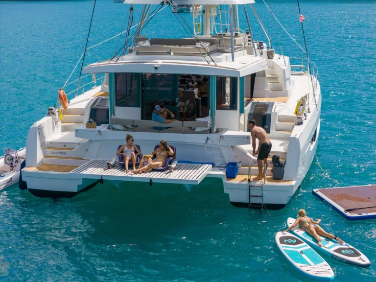 Yacht hire U.S. Virgin Islands cheap Cleopatra