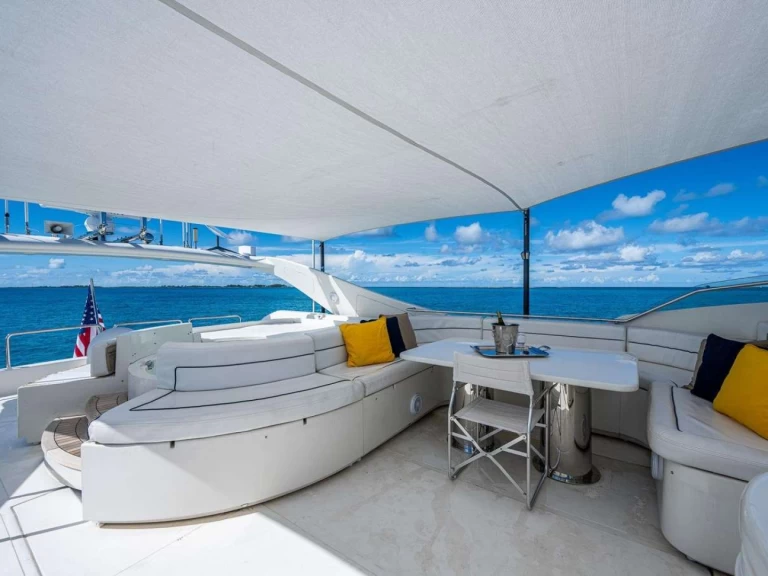 Hire Luxury Yacht Ferretti with a boat licence