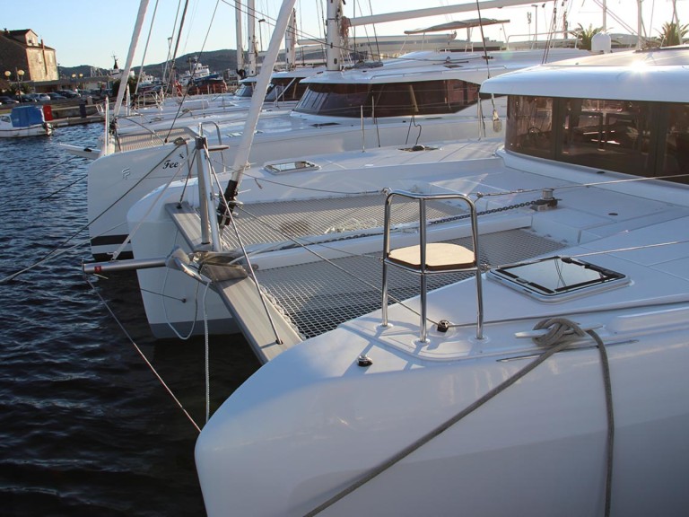 Hire Catamaran with or without skipper Lagoon Murter-Kornati