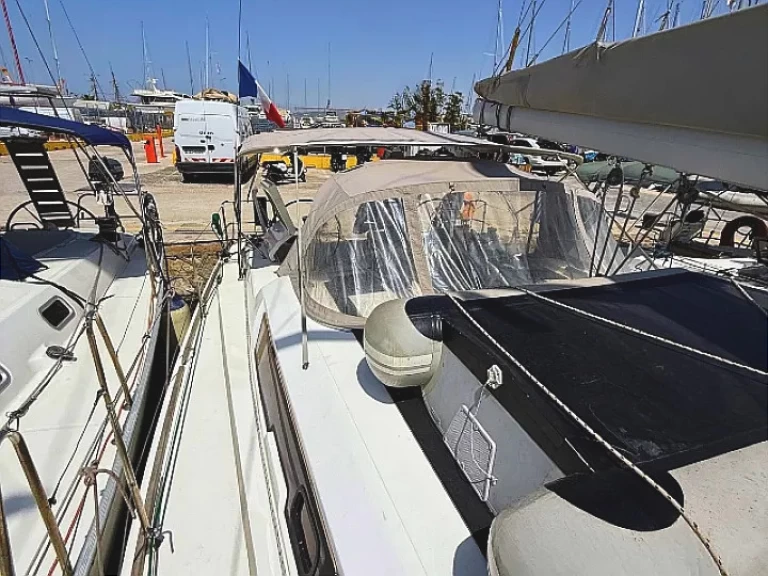 Dufour Dufour 410 Grand Large charter bareboat or skippered in  Alimos