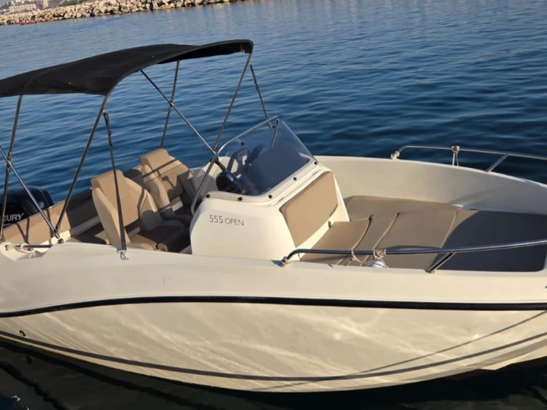 Quicksilver Activ 555 Open Edition Smart charter bareboat or skippered in  Marseille