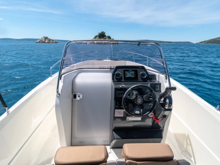 Yacht charter Split - Quicksilver Activ 675 Open Sport on SamBoat
