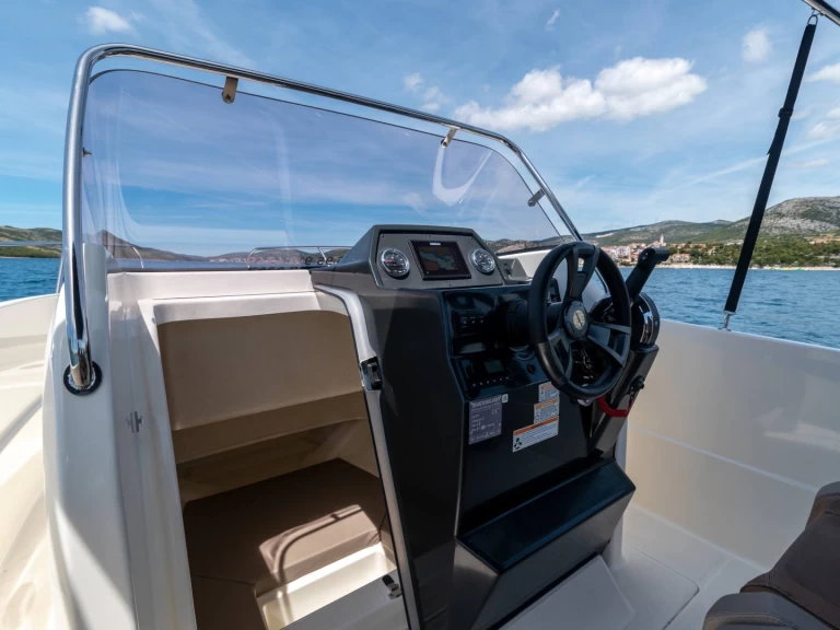Motorboat hire in Split - Quicksilver Activ 675 Open Sport