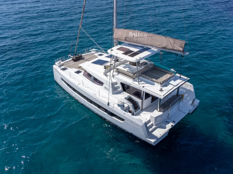 Hire Catamaran Bali with a boat licence