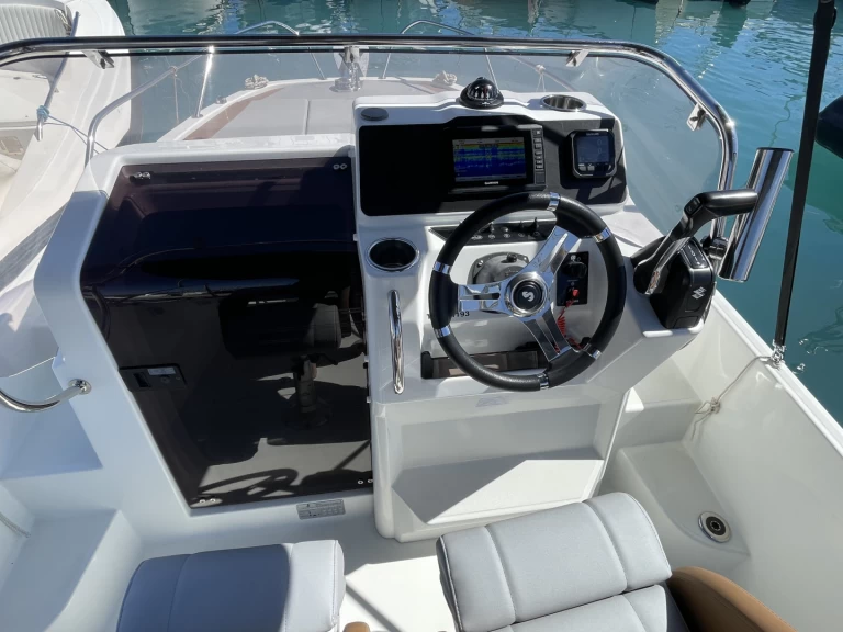 Motorboat hire in Antibes - Bénéteau Flyer 6 SUNdeck