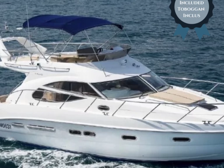 Hire a Sealine F425  Saint-Tropez