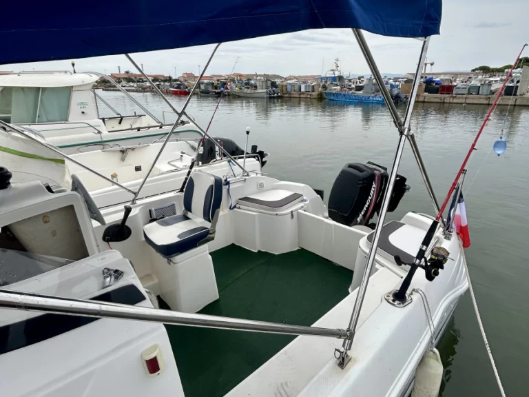 Charter a Quicksilver Quicksilver 520 Flamingo in Le Barcarès on Samboat