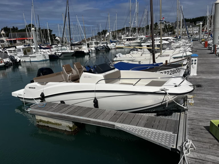 Charter a Quicksilver Activ 605 Open in Pléneuf-Val-André on Samboat
