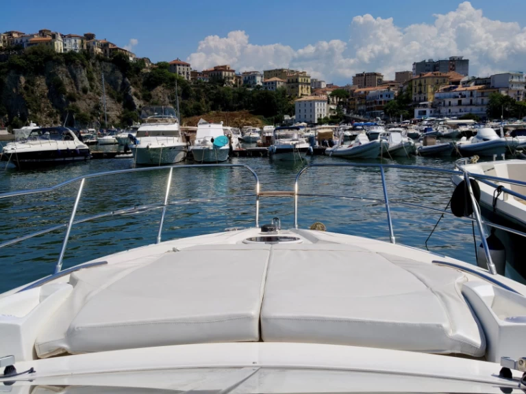 Hire Motorboat with or without skipper Sessa Marine Naples