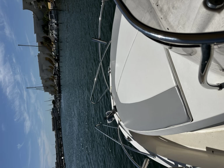 Hire a Quicksilver Quicksilver 635 WA Port-Camargue