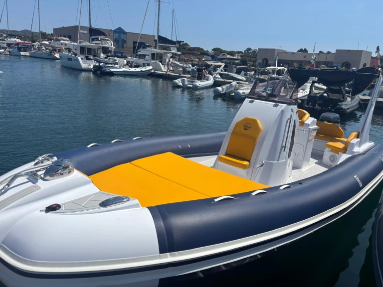 RIB hire in Cagliari - Bottega Nautica 8.5