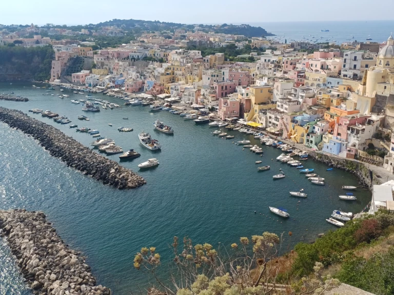 Yacht hire Naples cheap Cadet