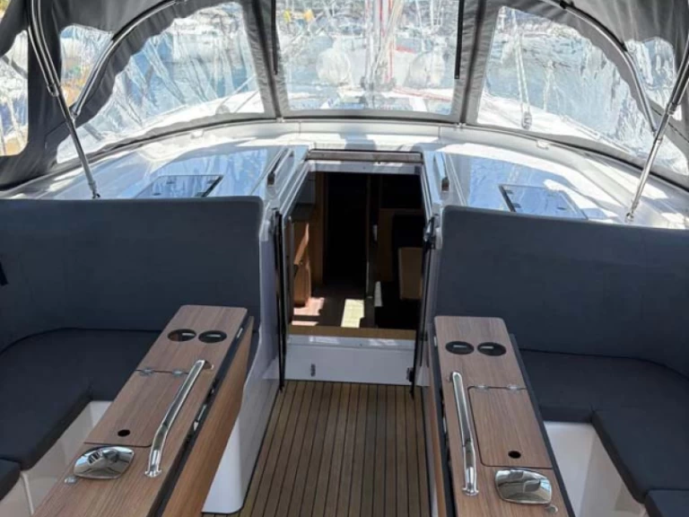 Hire a Bavaria Bavaria C46 Trogir