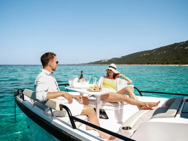 Hire a Axopar Axopar 29 Sun Top Zaton