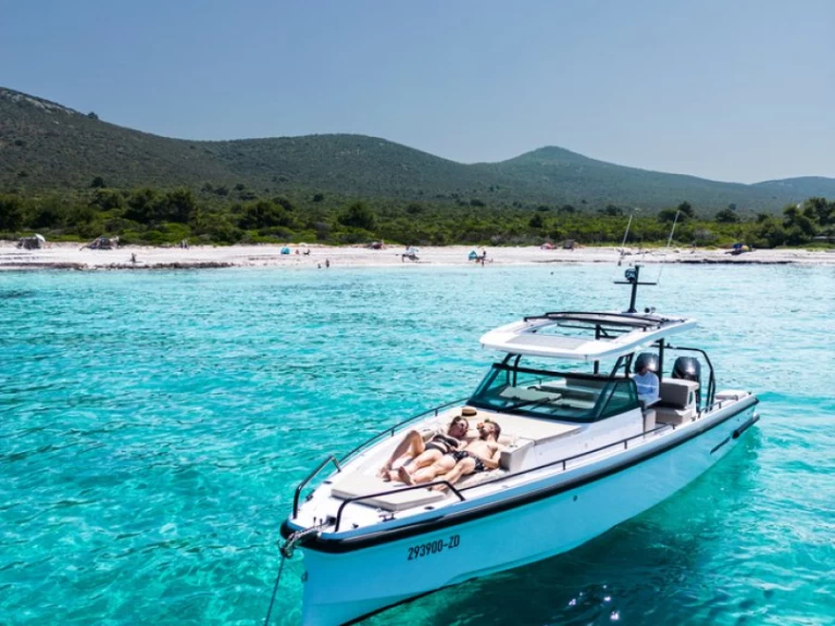 Hire a Axopar Axopar 37 Sun-Top Zaton