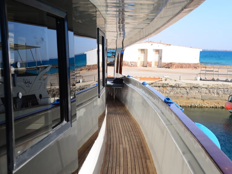 Luxury Yacht hire in Hurghada - Hurghada 2004