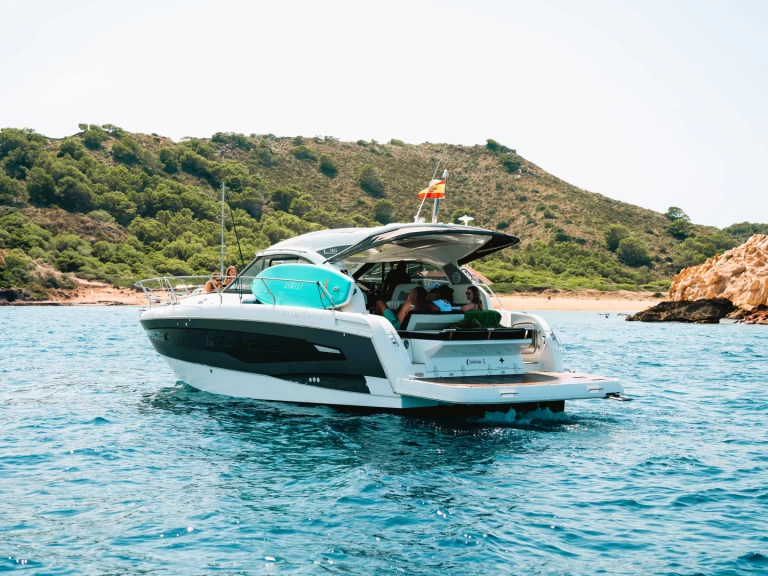 Yacht charter Fornells - Jeanneau Leader 36 on SamBoat