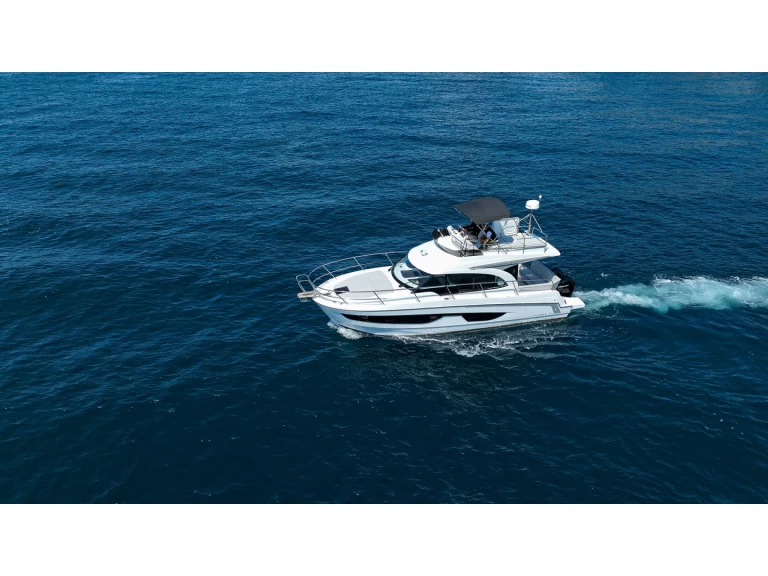 Motorboat to hire Split at the best price