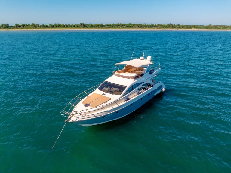 Motorboat hire in Poreč - Azimut Azimut 50 Fly