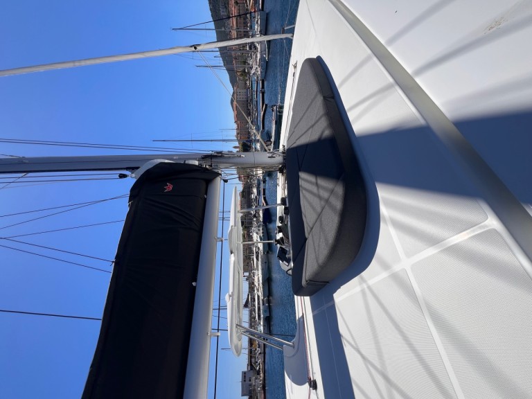 Catamaran hire in Ajaccio - Lagoon Lagoon 42