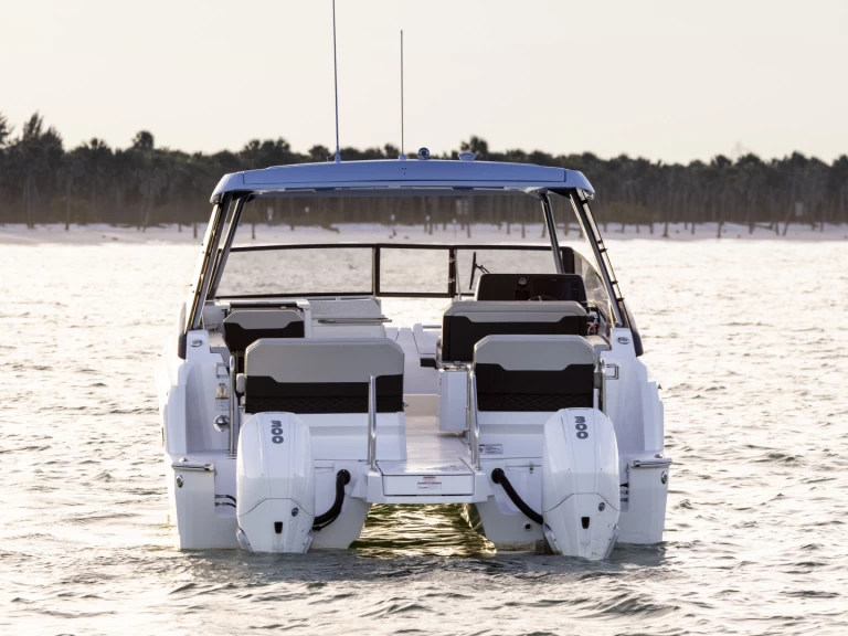 Yacht charter Ajaccio - Aquila Aquila 32 Sport on SamBoat