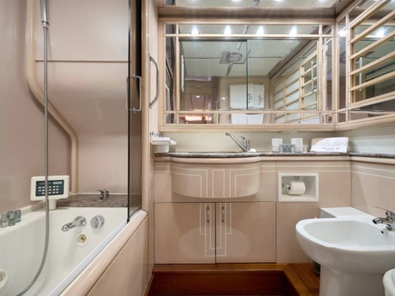 Luxury Yacht hire in Split - Posillipo technema  82