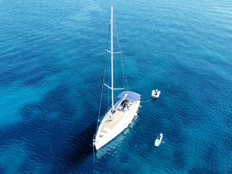 Sailboat hire in Naxos Port - Jeanneau Sun Odyssey 494