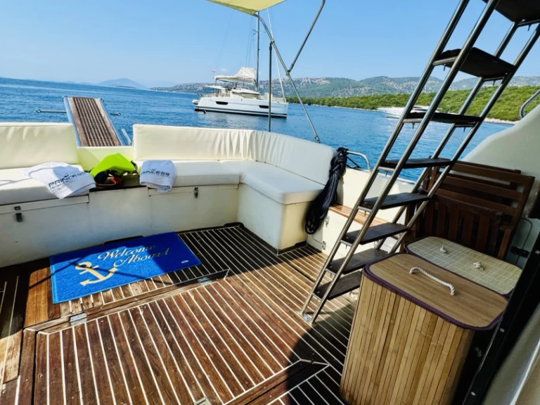 Charter a Princess, UK 47 Flybridge in Corfu on Samboat