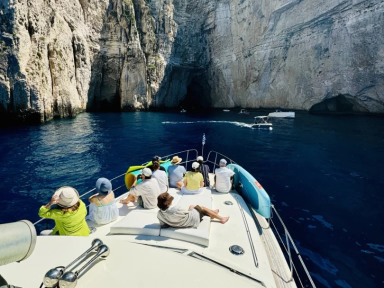 Yacht charter Corfu - Princess, UK 47 Flybridge on SamBoat