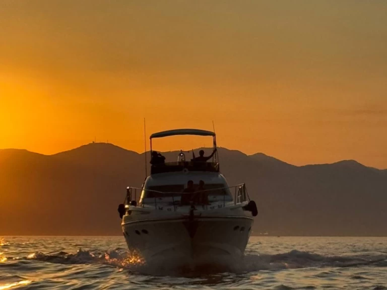 Hire Luxury Yacht with or without skipper Posillipo Ameglia