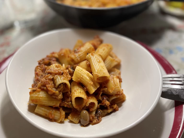 Yacht hire Saint-Tropez cheap HR 42