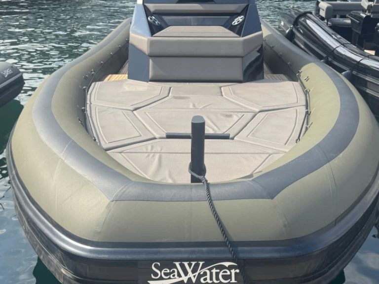 Yacht hire Bonifacio Ferry Port cheap Phantom 400