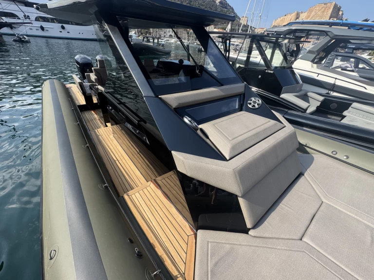 Hire RIB with or without skipper Sea Water Bonifacio Ferry Port