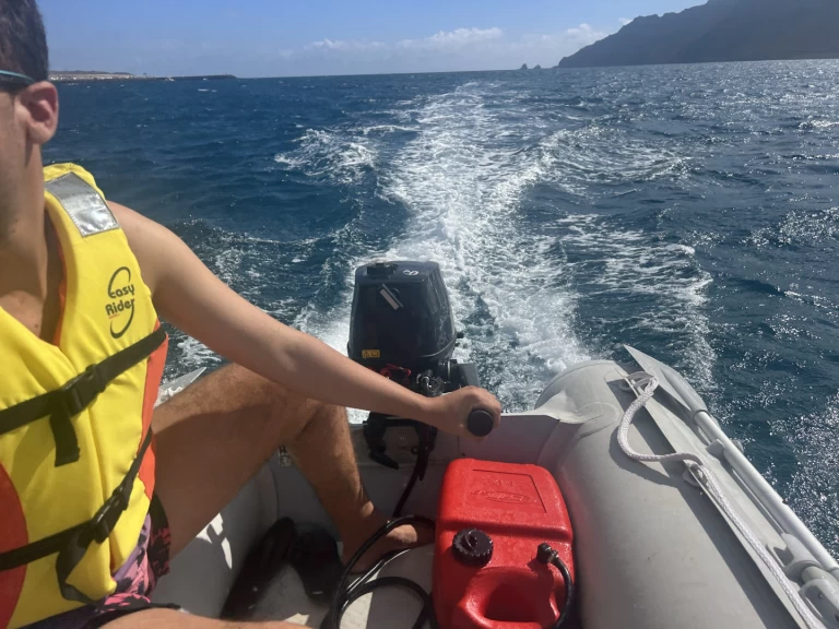 Charter a Ocean-Bay neumatica in Caleta de Sebo on Samboat