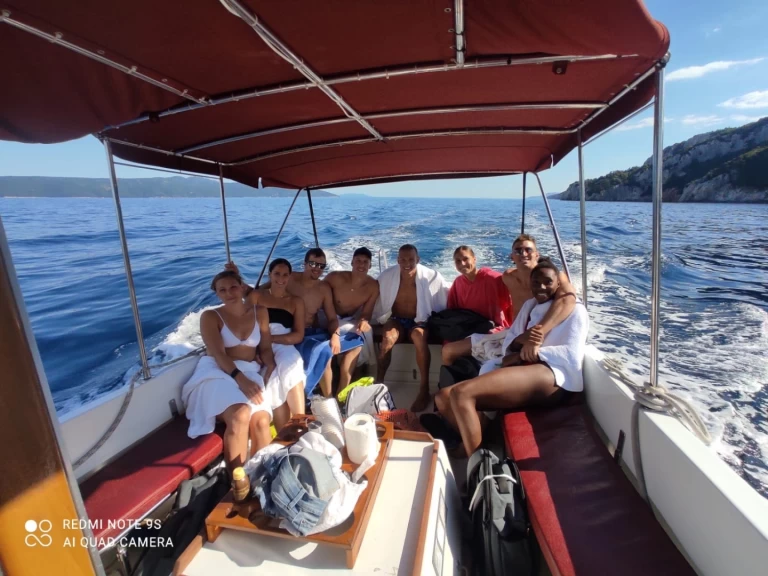 Hire a Jeanneau Islander Opatija