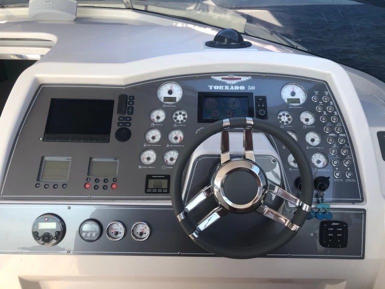 Yacht charter Forio - Tornado Tornado 50S on SamBoat