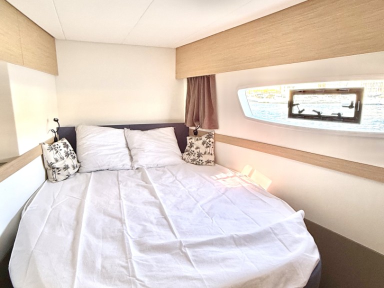 Yacht charter Marseille - Fountaine Pajot Elba 45 on SamBoat