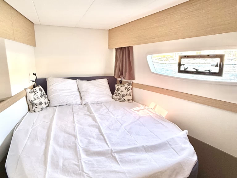 Yacht charter Marseille - Fountaine Pajot Elba 45 on SamBoat