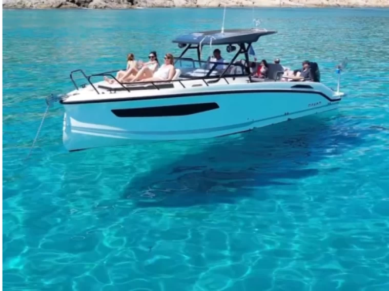 Hire Motorboat Navan with a boat licence