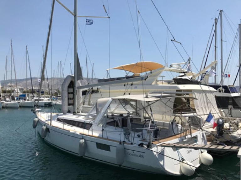 Yacht charter Alimos - Bénéteau Oceanis 48 on SamBoat