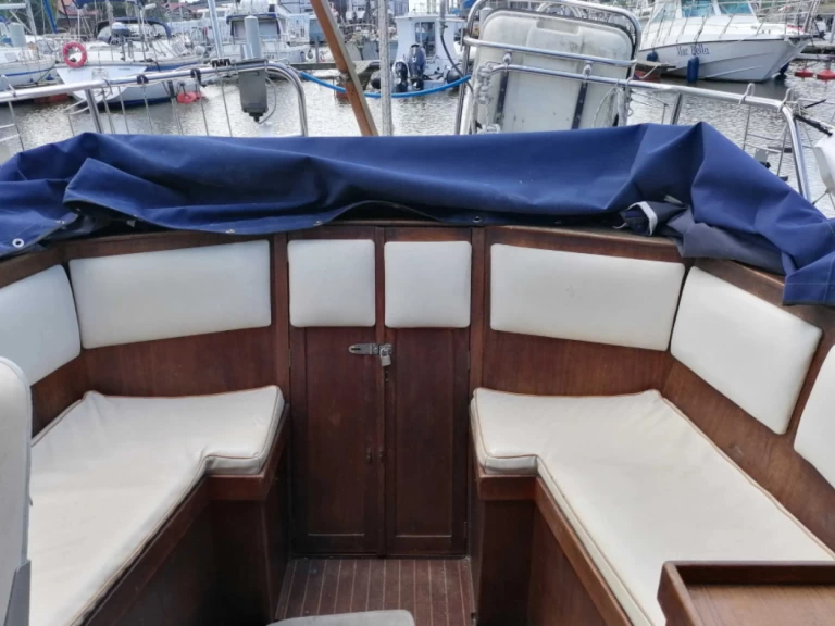 Yacht charter Lisanza - winga Marine Winga 87 Winga 87 on SamBoat