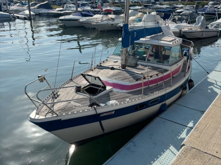 winga Marine Winga 87 Winga 87 charter bareboat or skippered in  Lisanza