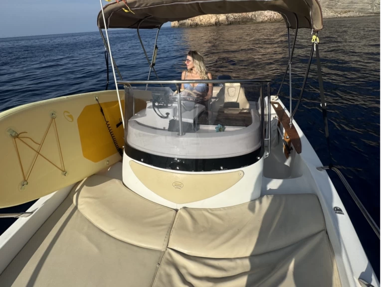 Yacht charter Sant Antoni de Portmany - key 22 on SamBoat