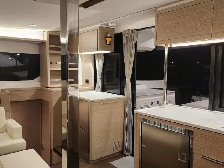 Yacht charter Alimos - Lagoon Lagoon 46 on SamBoat