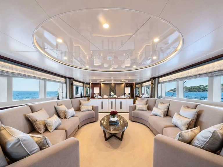 Hire Luxury Yacht with or without skipper CRN Ancona Cannes