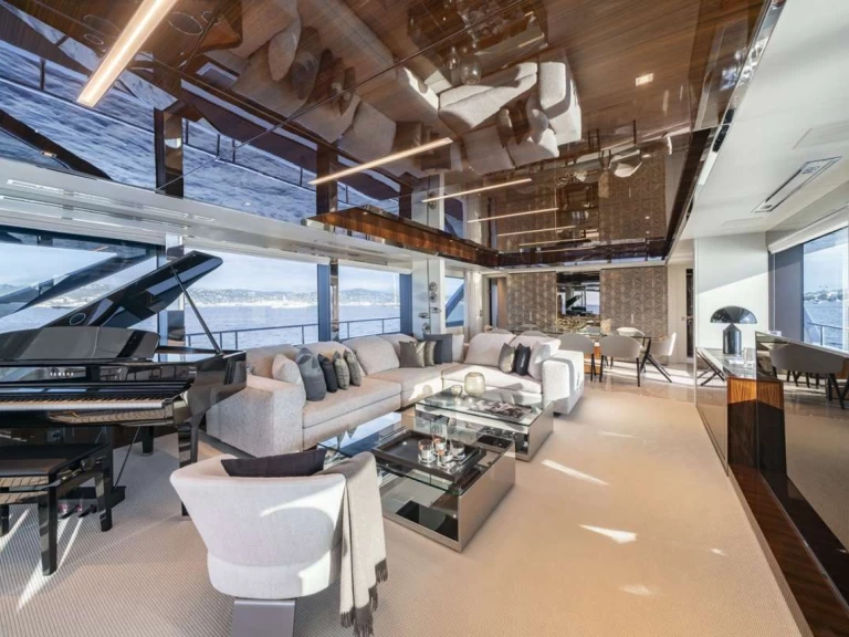 Hire a Riva ELYSIUM I El Toro